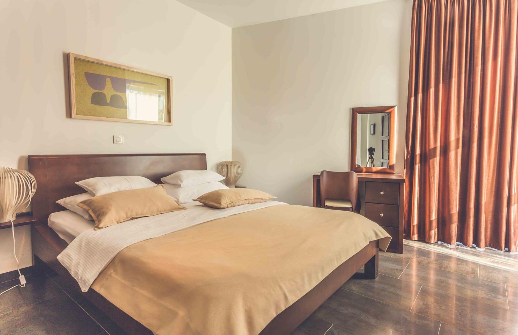 Love Live Hotel Sutomore Quarto foto