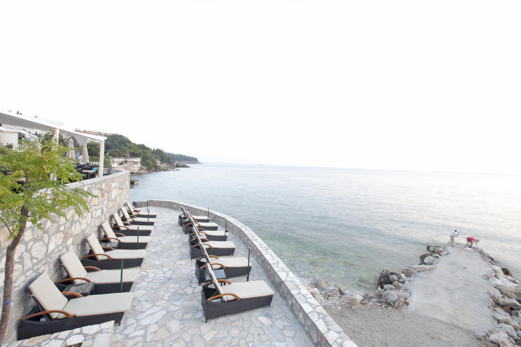 Love Live Hotel Sutomore Exterior foto